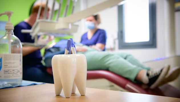 Illustration d'un cabinet dentaire moderne